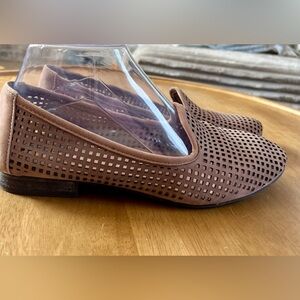 Adam Tucker Leather Loafers Taupe Slip On Flats Womens Size 7.5M Comfort Shoes